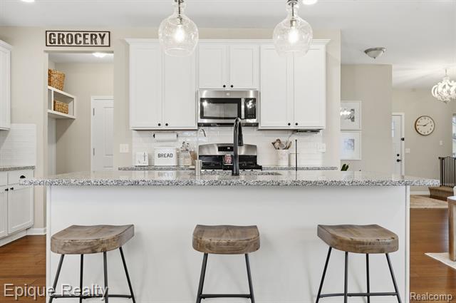 Builiding view eleven for 2153 Rolling Hills, Holly, MI. 48442