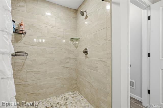 Builiding view nineteen for 2153 Rolling Hills, Holly, MI. 48442