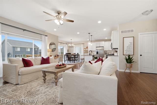 Builiding view one for 2153 Rolling Hills, Holly, MI. 48442