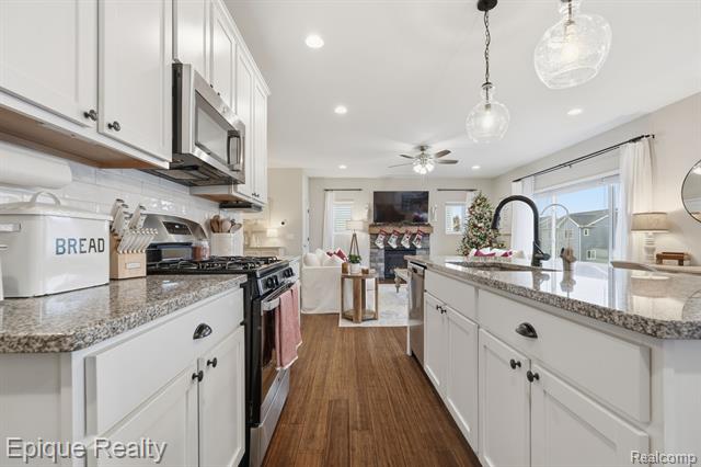 Builiding view six for 2153 Rolling Hills, Holly, MI. 48442