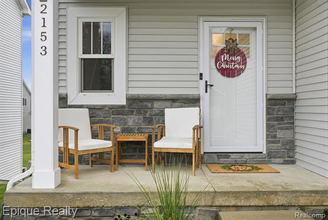 Builiding view twenty for 2153 Rolling Hills, Holly, MI. 48442