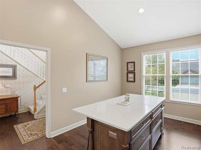 Builiding view seven for 5211 Belmonte, Rochester, MI. 48306