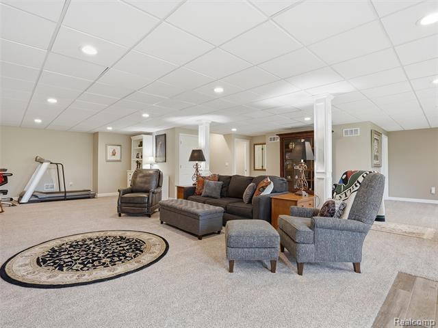 Builiding view twenty nine for 5211 Belmonte, Rochester, MI. 48306