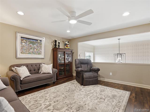 Builiding view twenty three for 5211 Belmonte, Rochester, MI. 48306