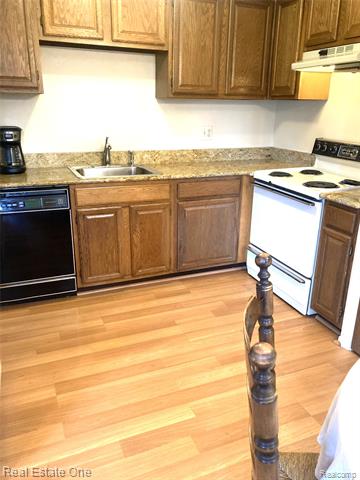 Builiding view eight for 3700 Old Creek, Troy, MI. 48084