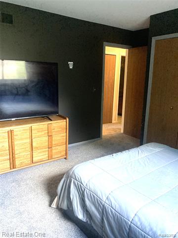 Builiding view twelve for 3700 Old Creek, Troy, MI. 48084