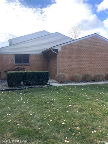 Builiding view two for 3700 Old Creek, Troy, MI. 48084