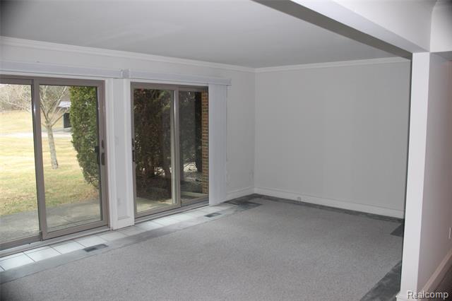 Builiding view eight for 3733 Old Creek, Troy, MI. 48084