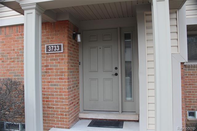 Builiding view two for 3733 Old Creek, Troy, MI. 48084