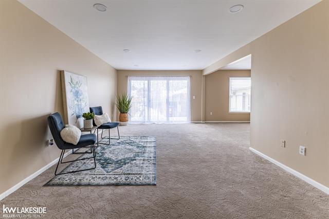 Builiding view seven for 6322 Pepper Hill, West Bloomfield, MI. 48322