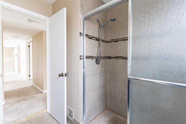 Builiding view thirty for 6322 Pepper Hill, West Bloomfield, MI. 48322