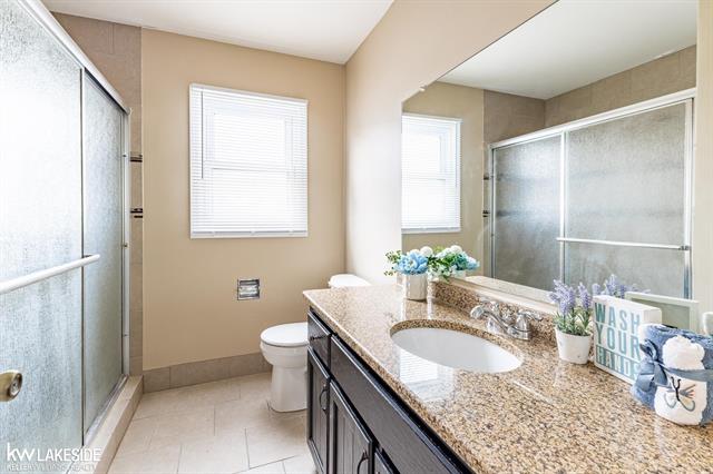 Builiding view twenty eight for 6322 Pepper Hill, West Bloomfield, MI. 48322