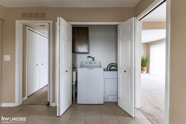 Builiding view twenty two for 6322 Pepper Hill, West Bloomfield, MI. 48322