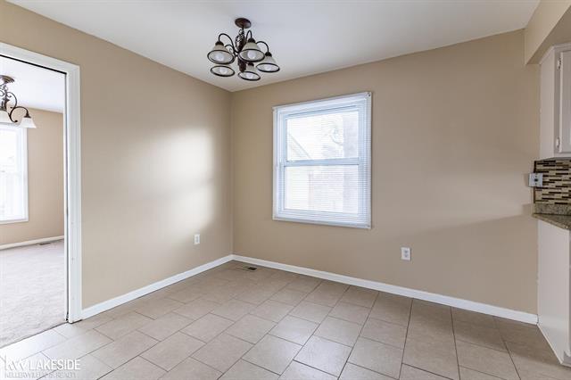 Builiding view twenty for 6322 Pepper Hill, West Bloomfield, MI. 48322