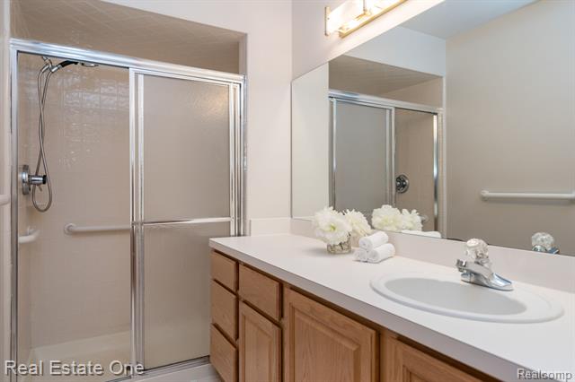 Builiding view nineteen for 1231 Autumn, Troy, MI. 48098