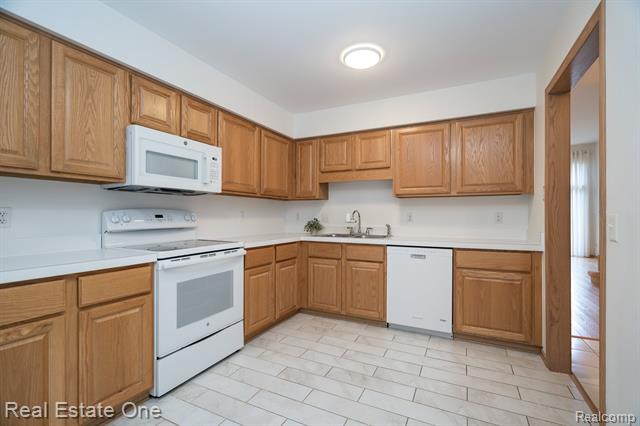 Builiding view ten for 1231 Autumn, Troy, MI. 48098