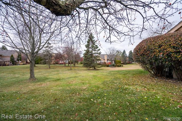 Builiding view thirty four for 1231 Autumn, Troy, MI. 48098