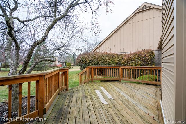 Builiding view thirty two for 1231 Autumn, Troy, MI. 48098