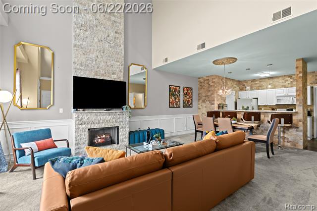 Builiding view six for 11 N Squirrel, Auburn Hills, MI. 48326