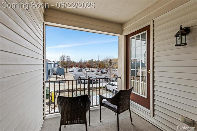 Builiding view thirty one for 11 N Squirrel, Auburn Hills, MI. 48326