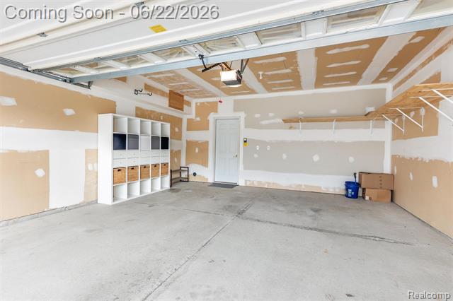 Builiding view twenty for 11 N Squirrel, Auburn Hills, MI. 48326