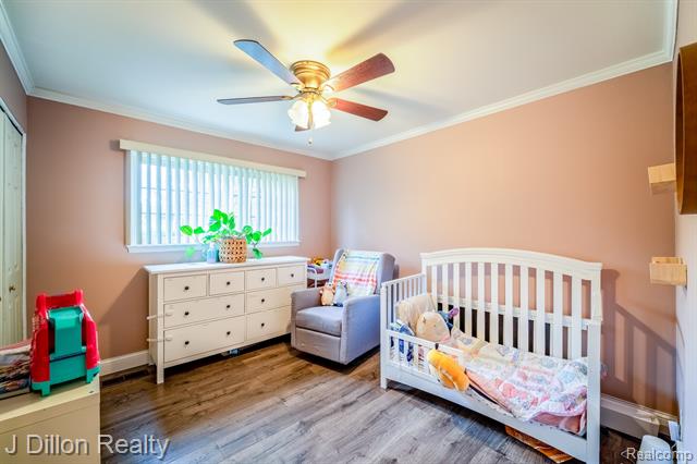 Builiding view eleven for 653 E Fox Hills, Bloomfield Hills, MI. 48304