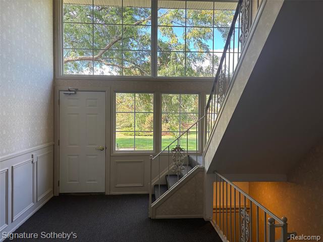 Builiding view three for 689 E Fox Hills, Bloomfield Hills, MI. 48304