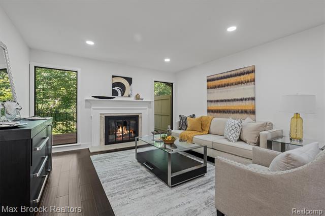 Builiding view fifteen for 1135 Ivyglen, Bloomfield Hills, MI. 48304