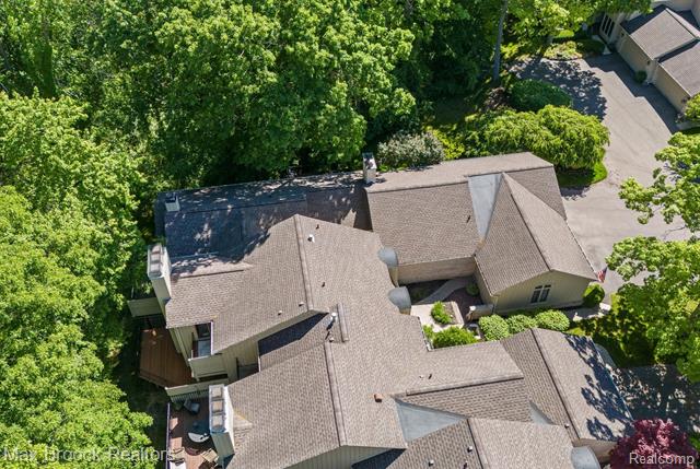 Builiding view forty nine for 1135 Ivyglen, Bloomfield Hills, MI. 48304