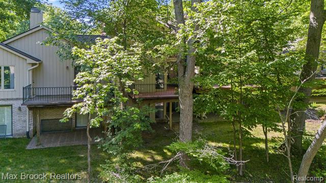 Builiding view forty two for 1135 Ivyglen, Bloomfield Hills, MI. 48304