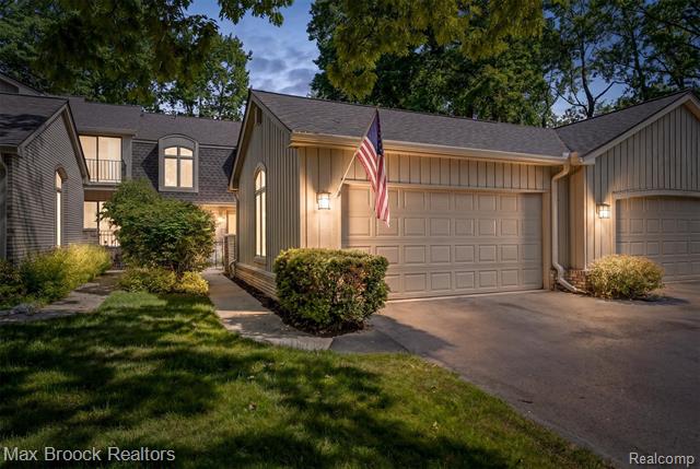 Builiding view one for 1135 Ivyglen, Bloomfield Hills, MI. 48304