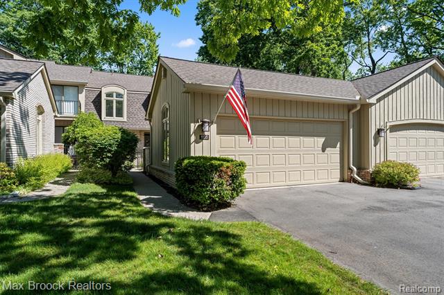 Builiding view six for 1135 Ivyglen, Bloomfield Hills, MI. 48304