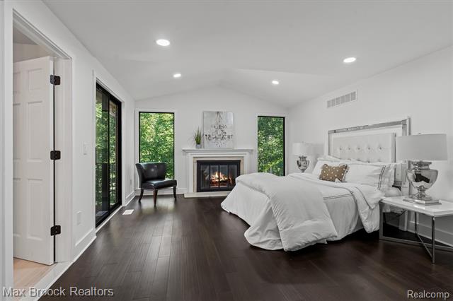 Builiding view twenty five for 1135 Ivyglen, Bloomfield Hills, MI. 48304