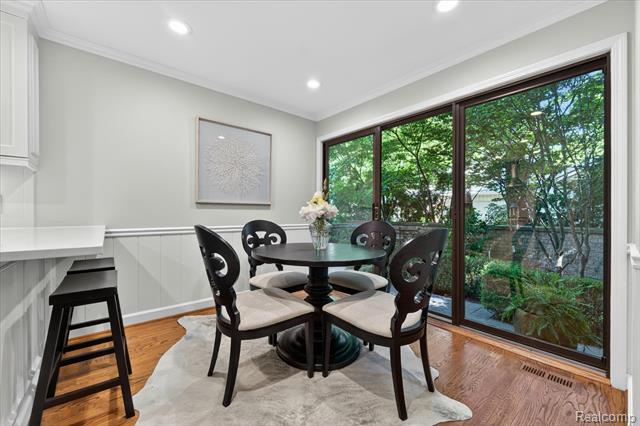 Builiding view eighteen for 1262 Woodcrest, Bloomfield Hills, MI. 48304