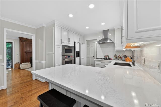 Builiding view fifteen for 1262 Woodcrest, Bloomfield Hills, MI. 48304