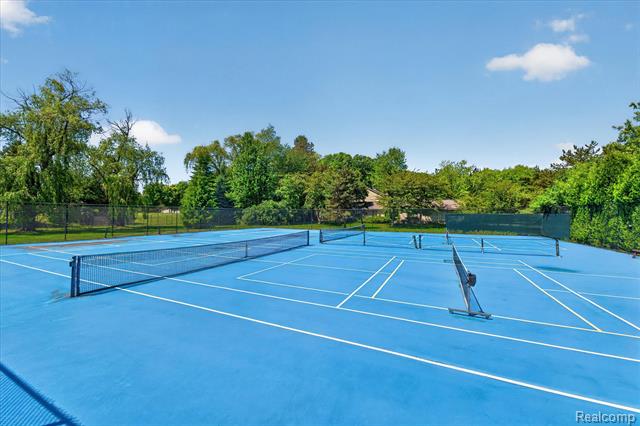 Builiding view fifty eight for 1262 Woodcrest, Bloomfield Hills, MI. 48304