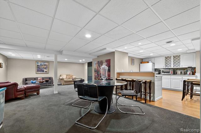 Builiding view forty one for 1262 Woodcrest, Bloomfield Hills, MI. 48304