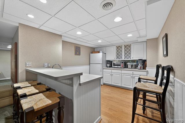Builiding view forty two for 1262 Woodcrest, Bloomfield Hills, MI. 48304