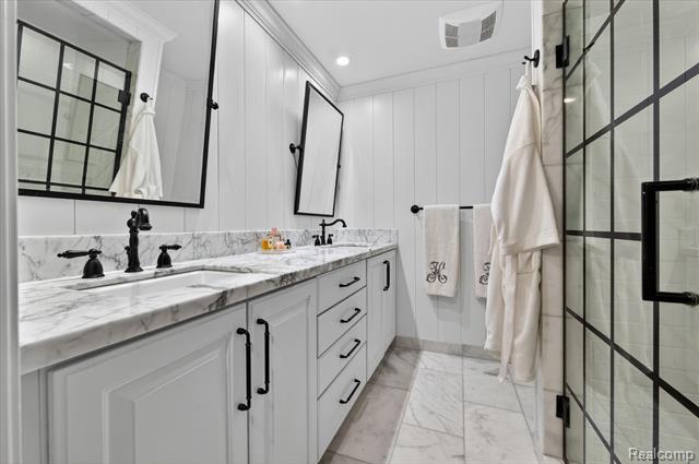 Builiding view twenty eight for 1262 Woodcrest, Bloomfield Hills, MI. 48304