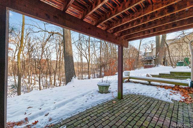 Builiding view fifty for 1193 Timberview, Bloomfield Hills, MI. 48304