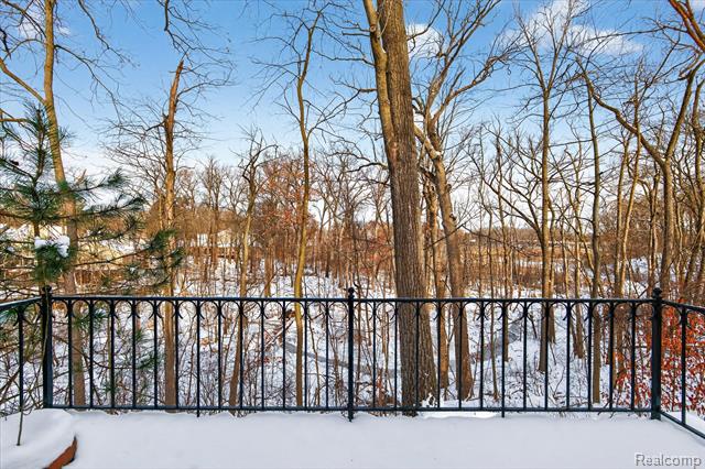 Builiding view forty three for 1193 Timberview, Bloomfield Hills, MI. 48304