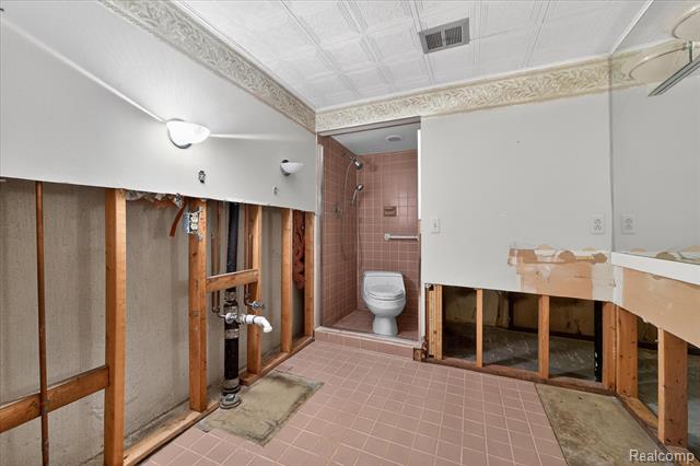 Builiding view thirty two for 1193 Timberview, Bloomfield Hills, MI. 48304