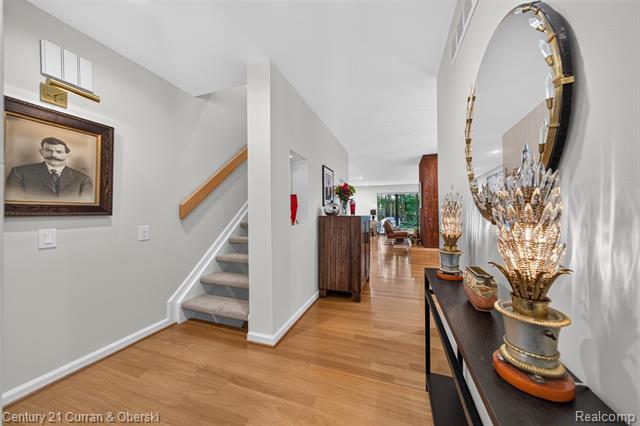 Builiding view thirty one for 1148 Hillpointe, Bloomfield Hills, MI. 48304
