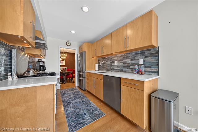 Builiding view thirty for 1148 Hillpointe, Bloomfield Hills, MI. 48304