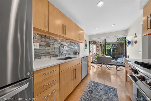 Builiding view twenty six for 1148 Hillpointe, Bloomfield Hills, MI. 48304