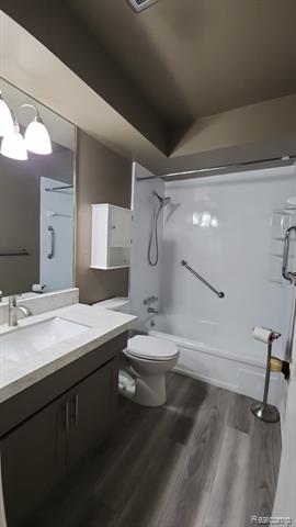 Builiding view ten for 1250 Trailwood Path Apt A, Bloomfield Hills, MI. 48301