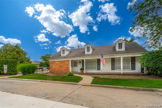 Builiding view thirty four for 1760 Trailwood Path, Bloomfield Hills, MI. 48301