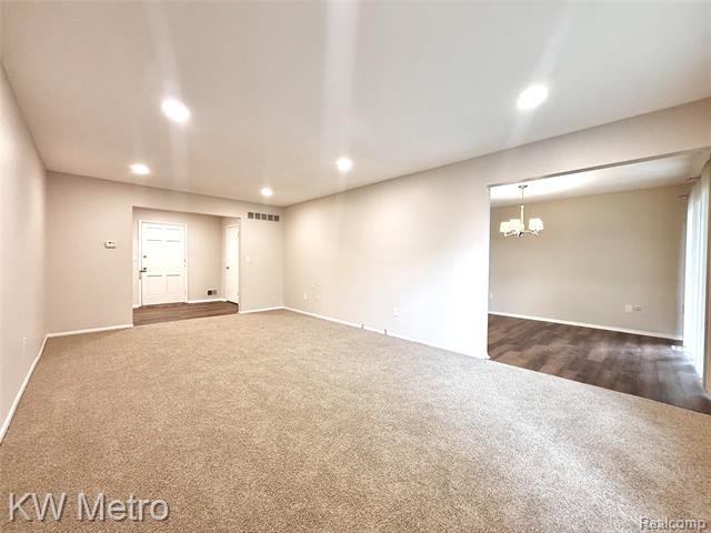 Builiding view twenty seven for 27654 E Echo Vly # 135, Farmington, MI. 48334