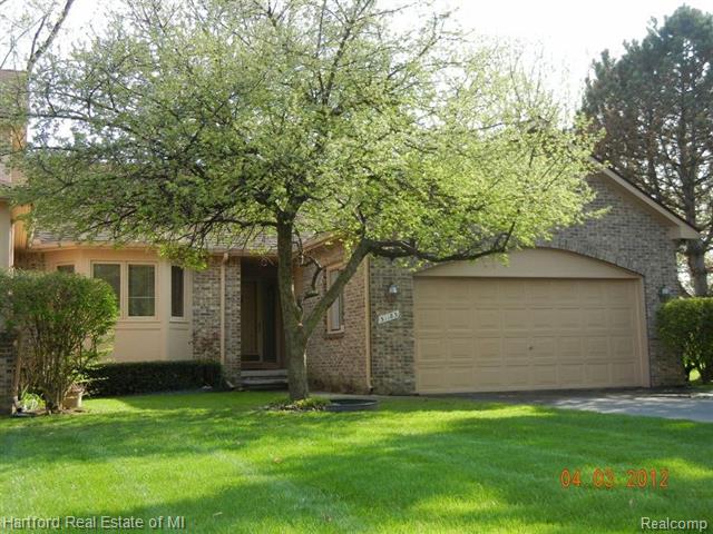 front view for 31183 Misty Pines Dr, Farmington, Mi. 48336