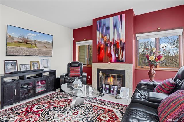 Builiding view sixteen for 35282 Meadow, Farmington, MI. 48335